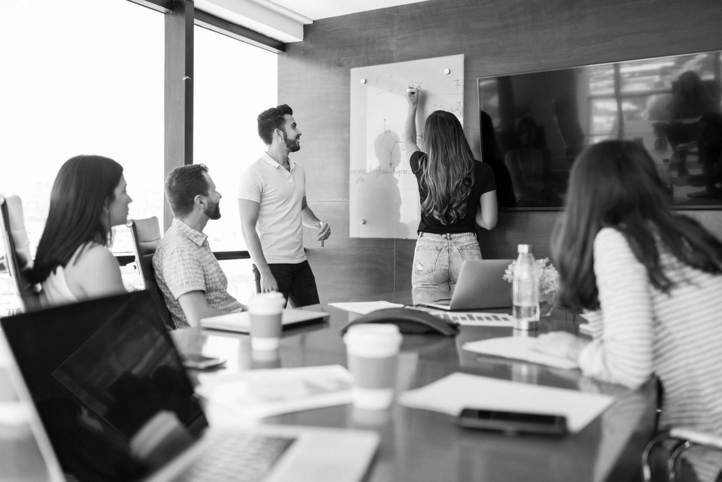 Espacio de trabajo con análisis financiero